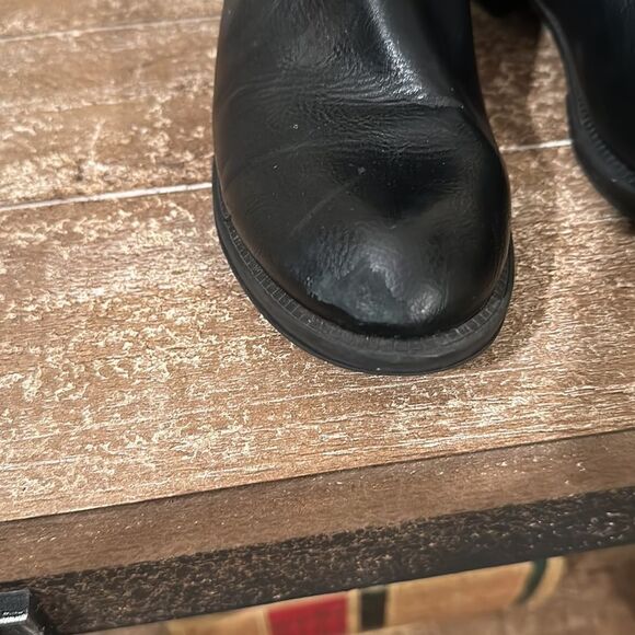 Black leather boots lace up in the back zipper on the sides - Picture 5 of 8